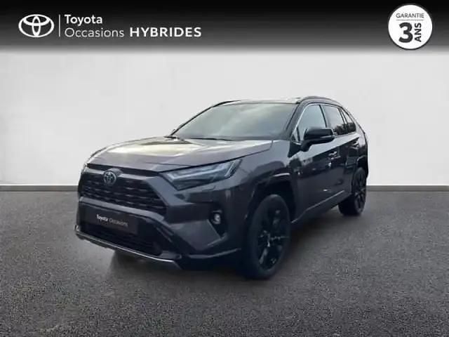 Gris atlas/toit noir attitude Occasion 2025 Toyota RAV4 Hybrid SUV | 43 990 € (Prix juste) - Image 1/4