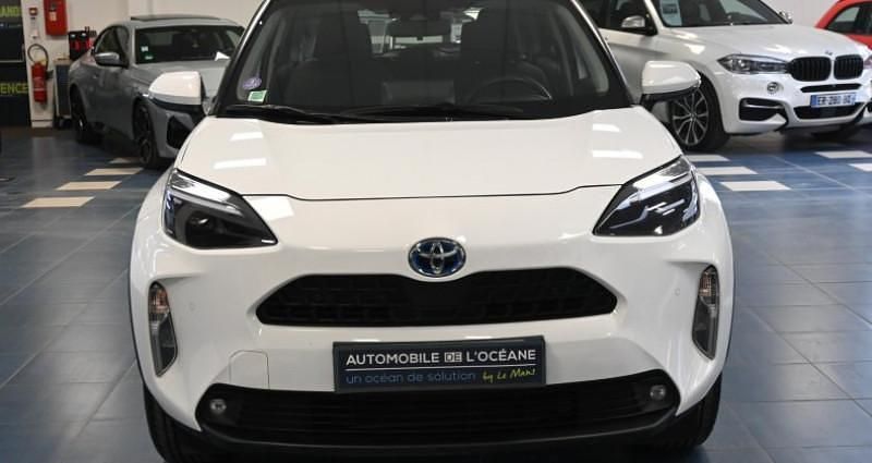 Blanc Utilisé 2023 Toyota Yaris Hybrid Design Citadine | 20 795 € (Prix juste) - Image 1/3