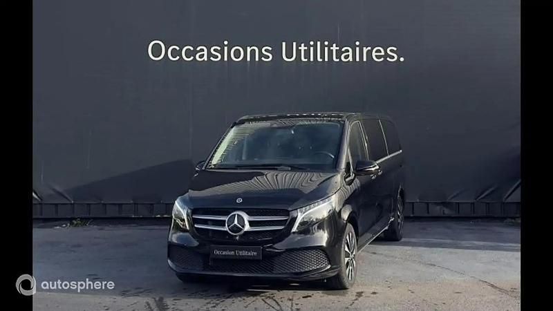 Noir Utilisé 2023 Mercedes V220 Avantgarde Monospace | 67 499 € (Prix cher) - Image 1/4