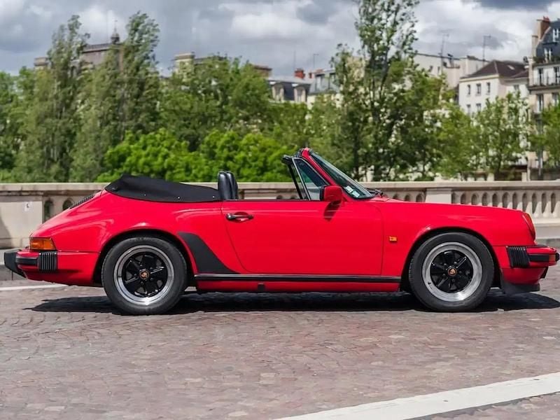 Rouge Occasion 1988 Porsche 911 Carrera Cabriolet Cabriolet | 74 900 € - Image 1/4