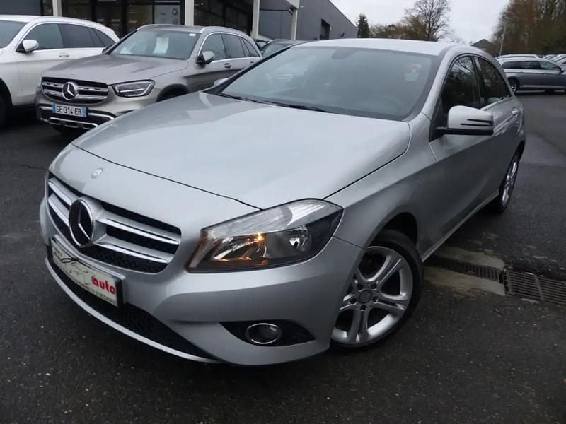 Gris Occasion 2013 Mercedes A200 Berline | 13 990 € (Prix juste) - Image 1/4
