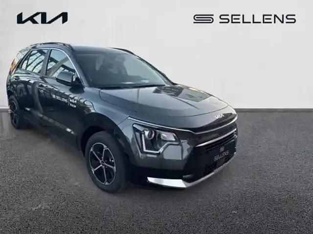 Interstellar grey Occasion 2025 Kia Niro Active SUV | 31 880 € (Prix assez cher) - Image 1/4