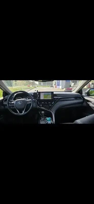 Image 2/4