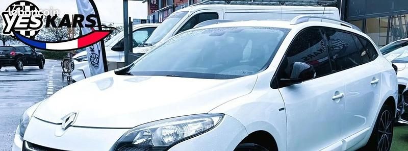 Blanc Occasion 2012 Renault Mégane GrandTour Bose Edition Break | 5 990 € - Image 1/4