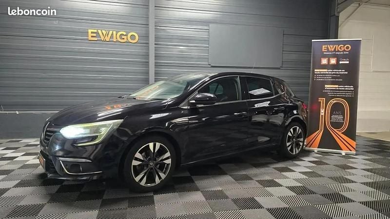 Noir Utilisé 2017 Renault Mégane IV Bose Edition Berline | 11 490 € (Prix assez cher) - Image 1/4