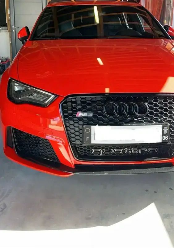 Rouge Utilisé 2015 Audi RS3 Sportback Citadine | 39 000 € (Prix juste) - Image 1/4
