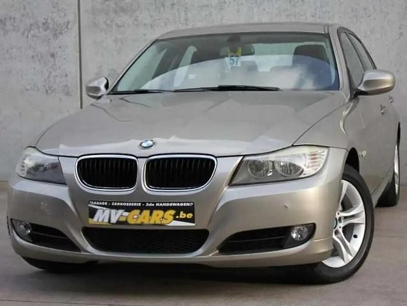 Occasion BMW 318 143 ch (105 kW) 2010 Argent Berline