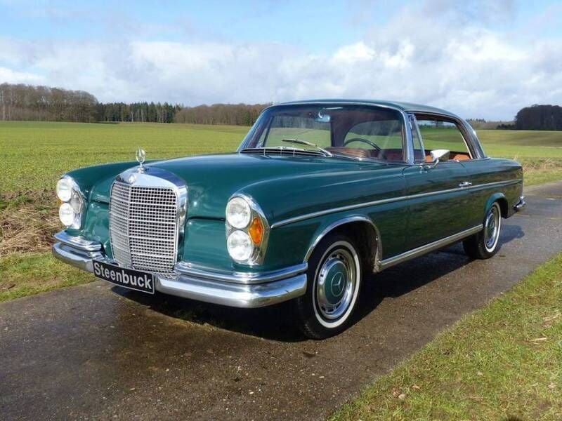 Vert Utilisé 1961 Mercedes 220 SE Coupé | 53 000 € - Image 1/4