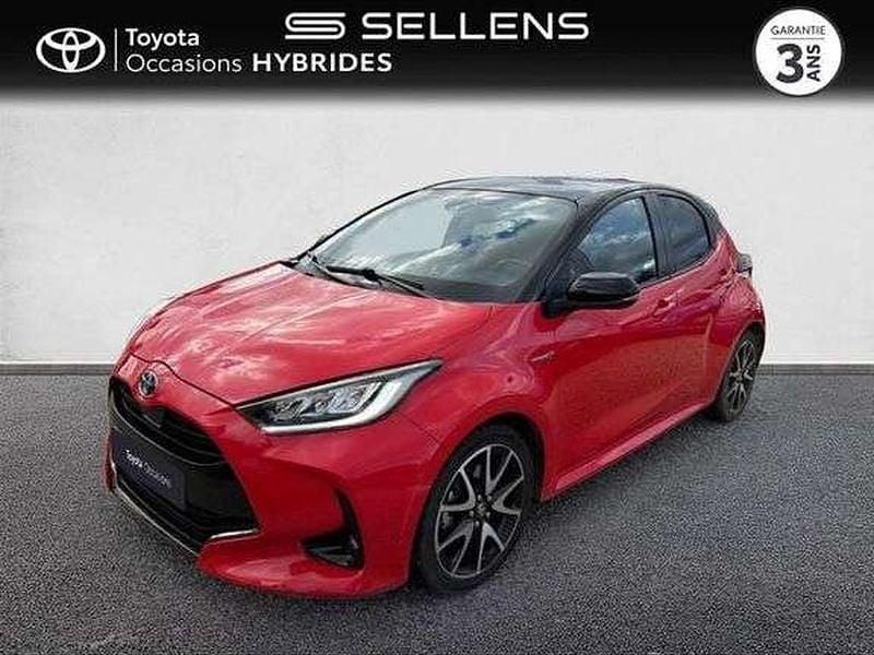 Occasion Toyota Yaris Hybrid 116 ch (85 kW) 2021 Biton rouge fusion / toit noir Berline