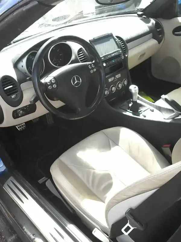 Bleu Occasion 2004 Mercedes SLK350 Cabriolet | 15 000 € - Image 1/4