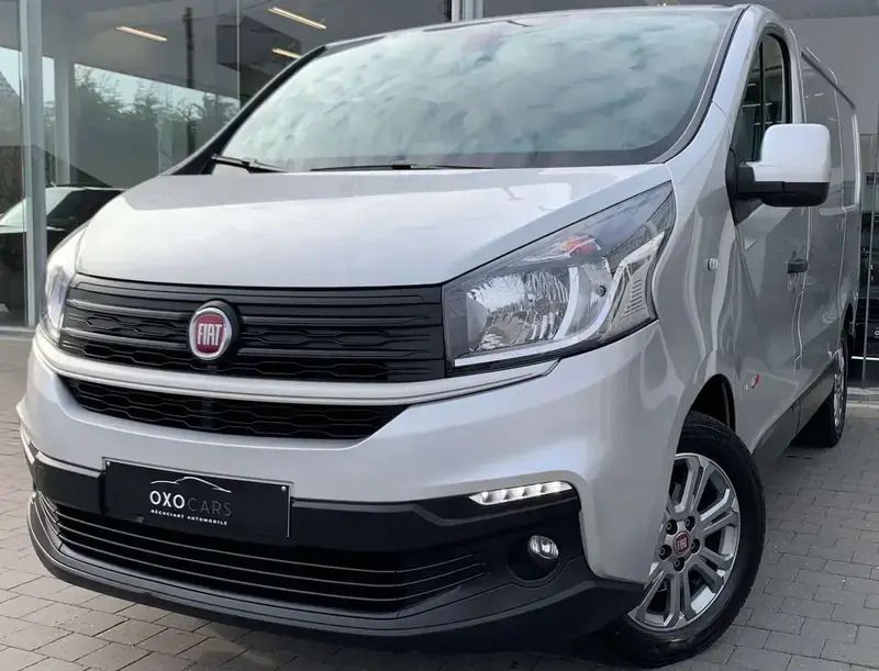 Gris Utilisé 2016 Opel Vivaro Van | 13 490 € (Prix juste) - Image 1/4
