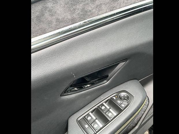 Image 2/4