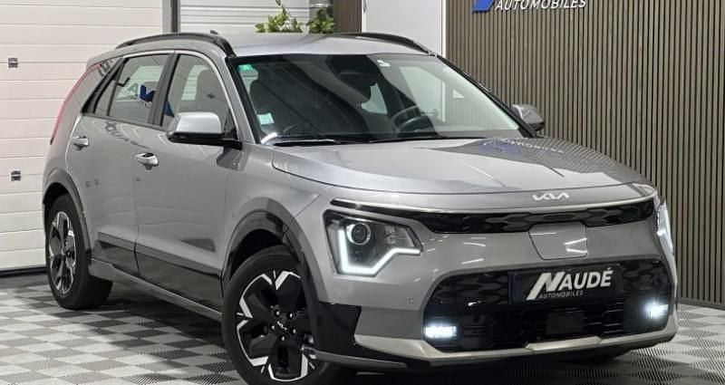 Gris Occasion 2023 Kia e-Niro Active SUV | 22 990 € (Bon prix) - Image 1/4