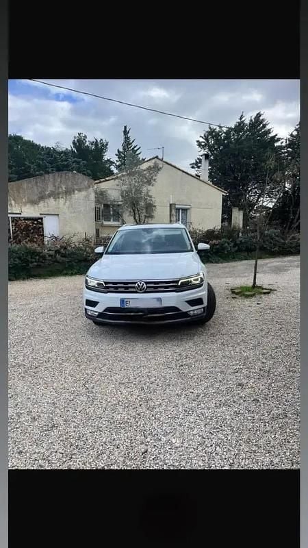 Utilisé 2017 VW Tiguan Sportline SUV | 15 900 € (Prix cher) - Image 1/4