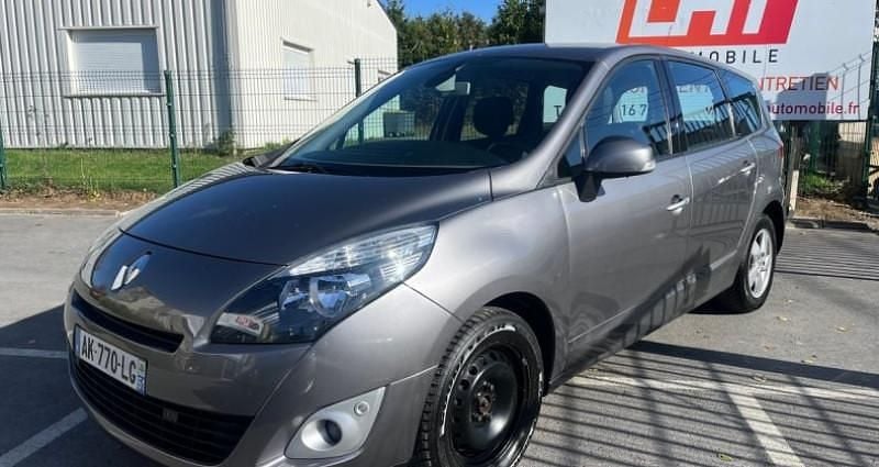 Utilisé 2010 Renault Scénic III Dynamique Monospace | 3 990 € - Image 1/4