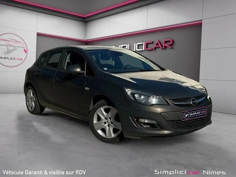 Gris Occasion 2013 Opel Astra Edition | 7 490 € (Prix juste) - Image 1/4