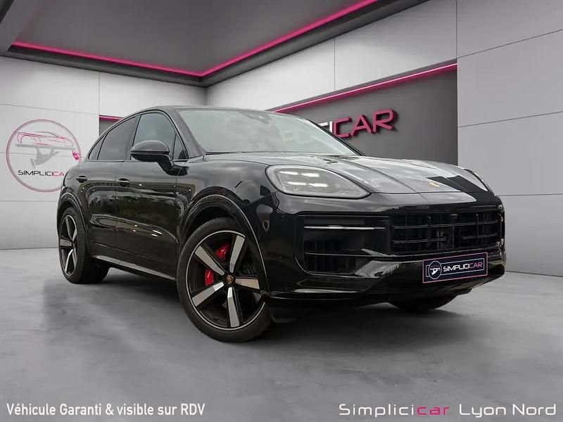 Noir Occasion 2024 Porsche Cayenne E-Hybrid Coupe Coupé | 134 980 € (Prix assez cher) - Image 1/4