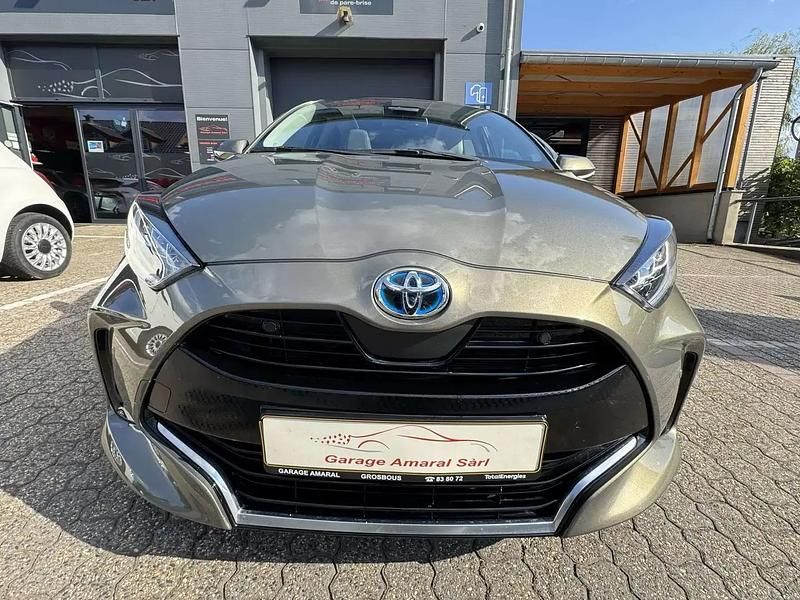Vert Nouvelle 2024 Toyota Yaris Hybrid Break | 25 990 € (Bon prix) - Image 1/4