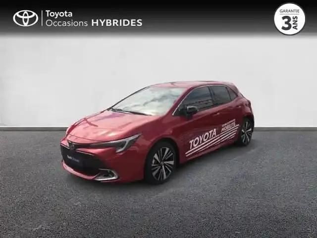 Rouge Occasion 2025 Toyota Corolla Design Berline | 31 700 € (Prix cher) - Image 1/4