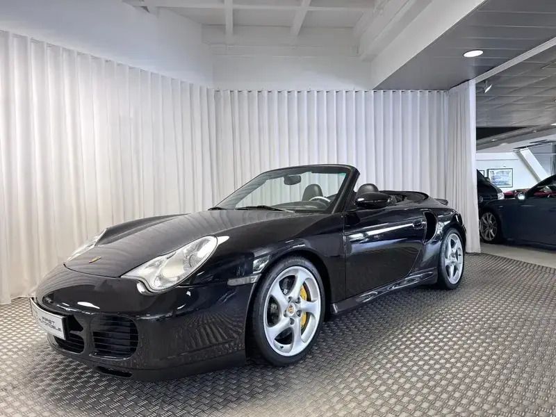 Noir Utilisé 2004 Porsche 911 Cabriolet | 68 900 € - Image 1/4