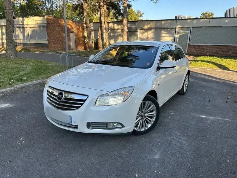 Utilisé 2012 Opel Insignia Cosmo Break | 4 000 € (Prix cher) - Image 1/4