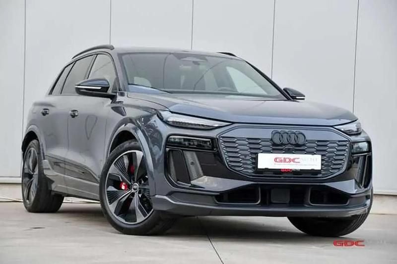 Gris Occasion 2024 Audi SQ6 e-tron Edition .1 SUV | 87 999 € - Image 1/4