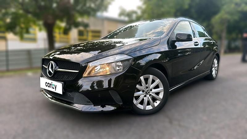 Noir Utilisé 2017 Mercedes A180 Berline | 15 290 € - Image 1/4