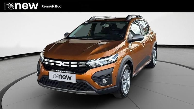 Orange Utilisé 2023 Dacia Sandero Expression Citadine | 15 790 € (Prix juste) - Image 1/4
