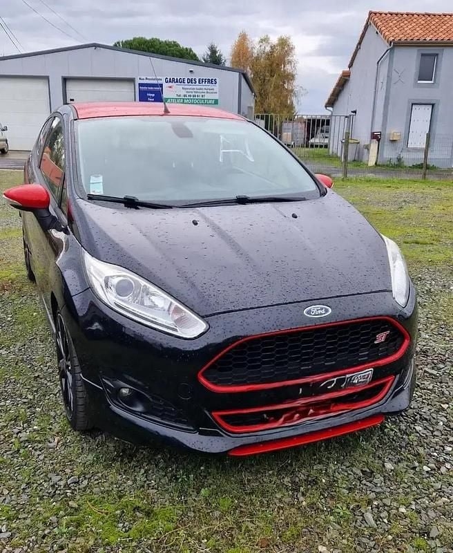 Occasion Ford Fiesta S 140 ch (102 kW) 2015 Berline