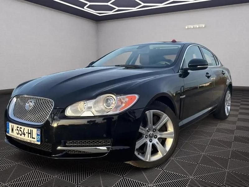 Noir Occasion 2011 Jaguar XF Luxury Berline | 12 999 € - Image 1/4