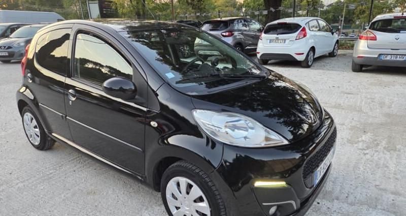 Noir Utilisé 2013 Peugeot 107 Citadine | 5 990 € - Image 1/4