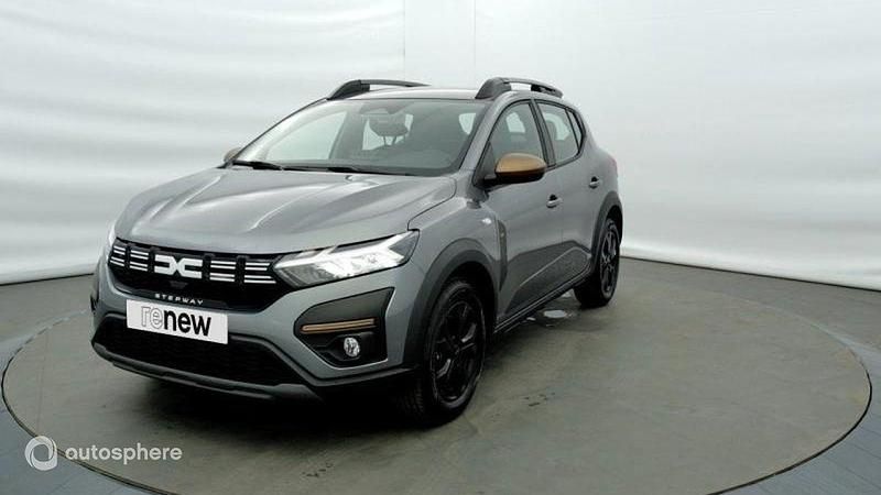 Gris Utilisé 2025 Dacia Sandero Extreme Citadine | 17 979 € (Prix assez cher) - Image 1/4