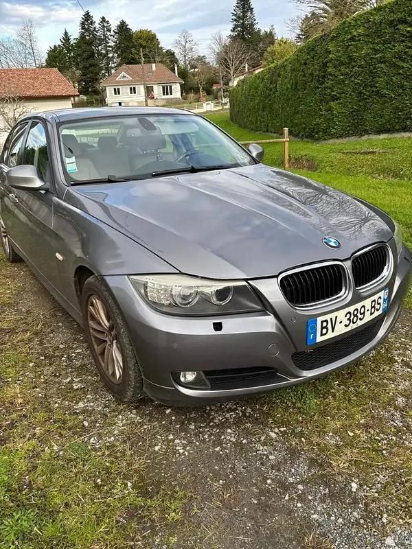 Gris Occasion 2008 BMW 318 Berline | 6 800 € (Prix assez cher) - Image 1/4