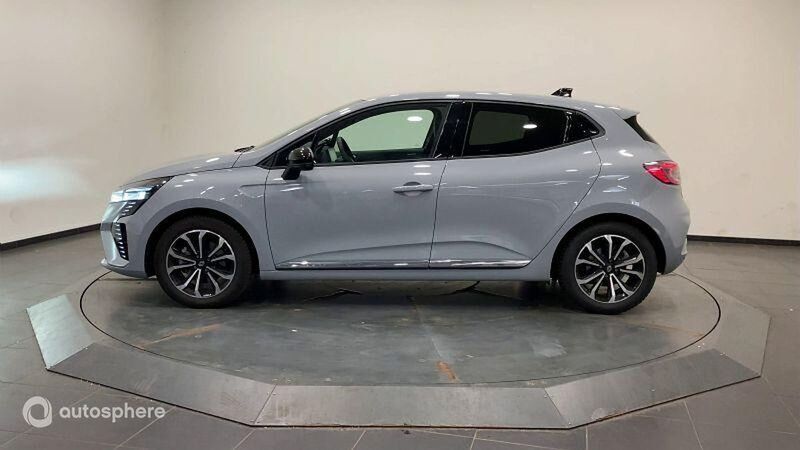 Utilisé 2024 Renault Clio V Techno Berline | 21 499 € (Prix juste) - Image 1/4