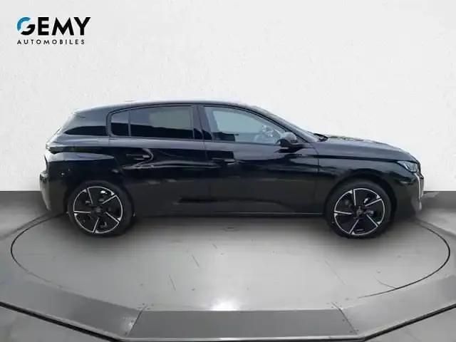 Occasion Peugeot 308 22 kW (30 ch) 2023 Teinte métallisée noir perla nera Berline
