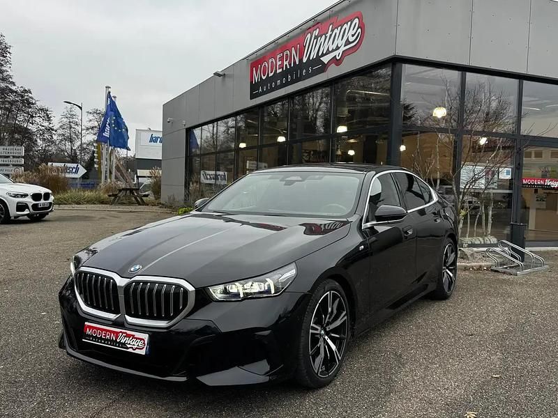 Noir Occasion 2023 BMW 520 M Sport Berline | 49 990 € (Prix assez cher) - Image 1/4