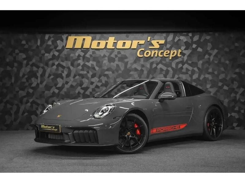 Gris Nouvelle 2025 Porsche 911 Targa 4 Cabriolet | 220 502 € (Bon prix) - Image 1/4