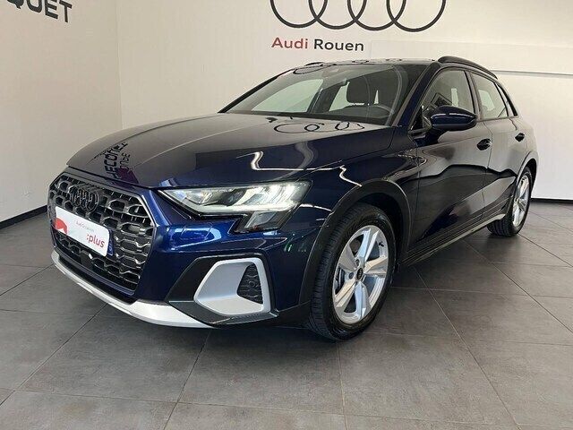 Bleu navarre métallisé Utilisé 2025 Audi A3 Design | 37 990 € (Prix assez cher) - Image 1/4