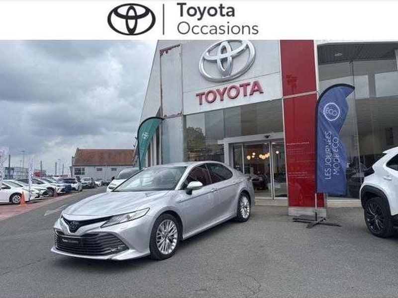 Utilisé 2020 Toyota Camry Design Berline | 34 980 € - Image 1/1