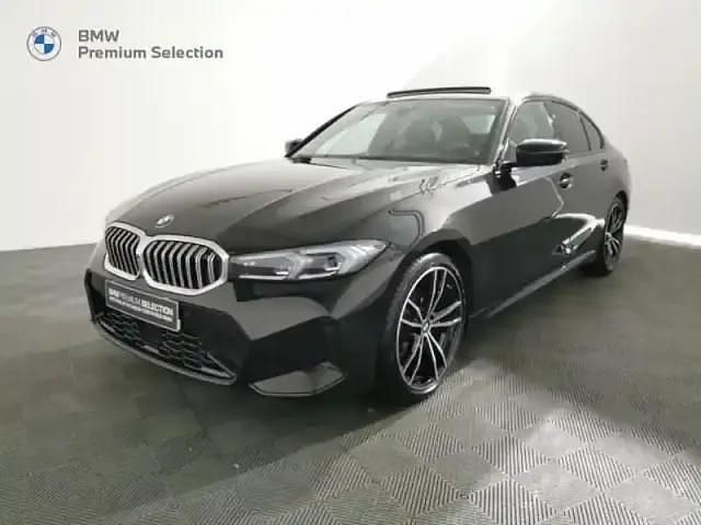 Saphirschwarz métallisé Occasion 2024 BMW 320 M Sport Berline | 43 950 € (Prix juste) - Image 1/4
