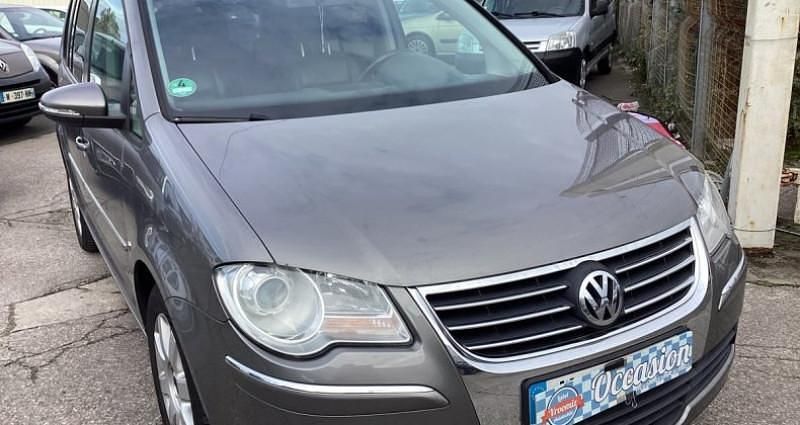 Noir Occasion 2013 VW Touran Life Monospace | 7 850 € - Image 1/2