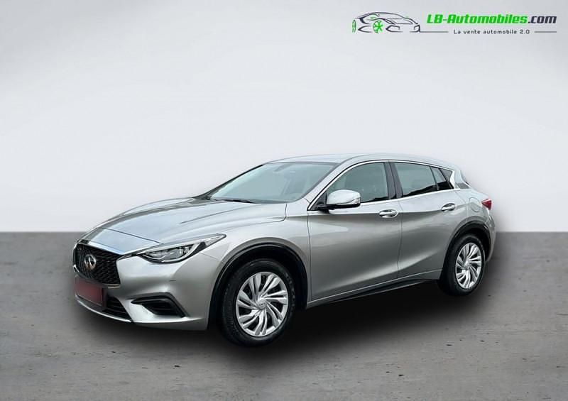 Utilisé 2017 Infiniti Q30 Citadine | 16 900 € (Prix juste) - Image 1/4