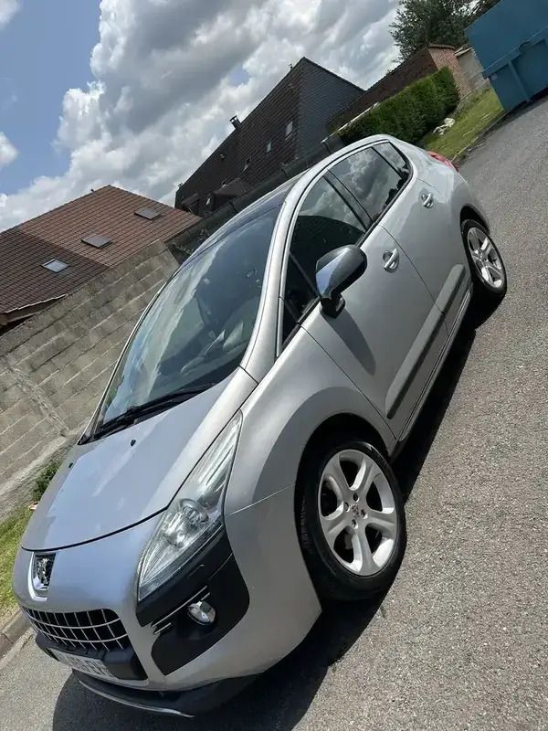 Utilisé 2011 Peugeot 3008 SUV | 6 000 € (Prix juste) - Image 1/4