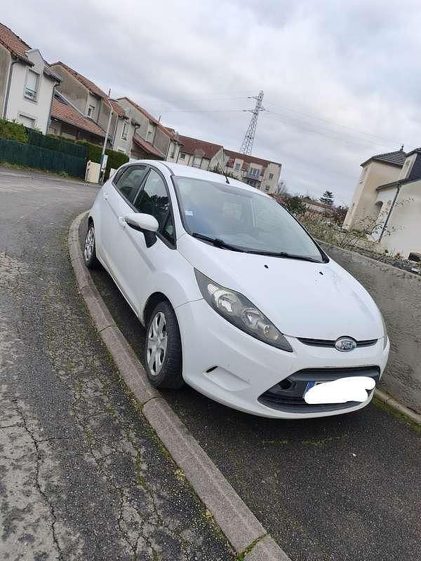 Occasion Ford Fiesta 90 ch (66 kW) 2010 Berline
