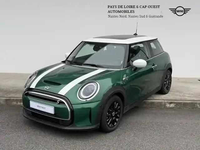 British racing green Utilisé 2022 Mini Cooper SE Premium Plus Citadine | 21 100 € - Image 1/4