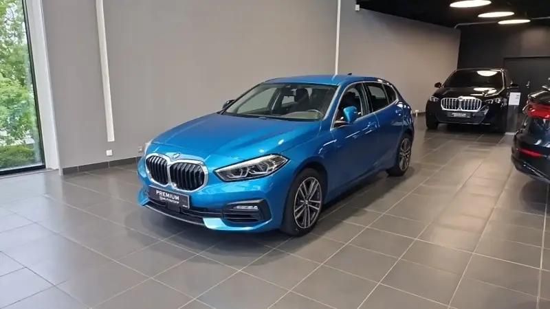 Bleu Utilisé 2023 BMW 116 Citadine | 23 990 € (Prix juste) - Image 1/4