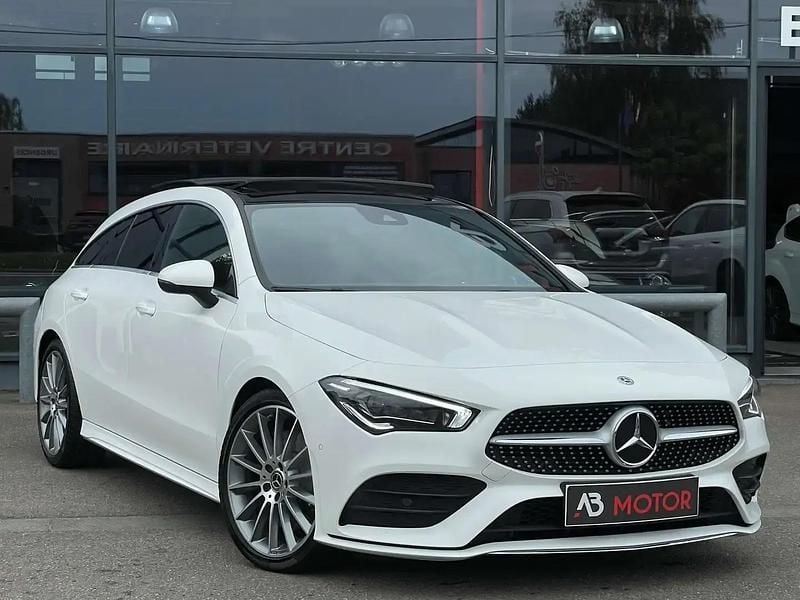 Blanc Utilisé 2019 Mercedes CLA220 AMG line Berline | 24 990 € (Bon prix) - Image 1/4
