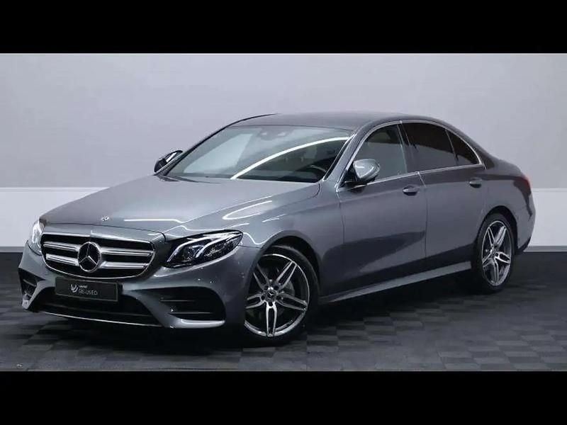 Gris Occasion 2019 Mercedes E220 AMG line Berline | 37 990 € (Bon prix) - Image 1/4