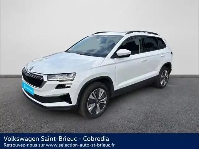 Blanc lune métallisée Occasion 2023 Skoda Karoq Business Line SUV | 30 990 € (Prix juste) - Image 1/4