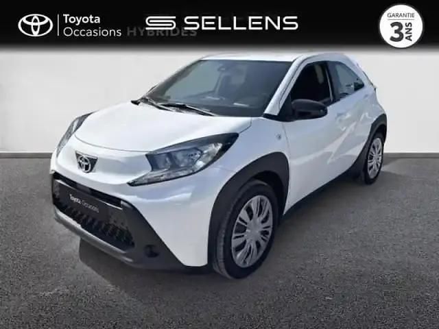 Blanc Utilisé 2025 Toyota Aygo X SUV | 17 990 € - Image 1/4